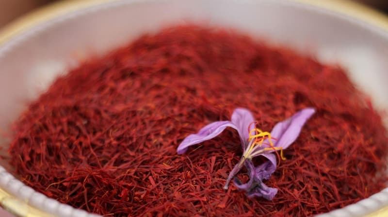 Golden Essence: The Art of Purchasing Pure Saffron