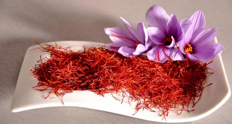 Saffron Harvest: Selecting the Finest Spice for a Skincare Ritual of Radiance