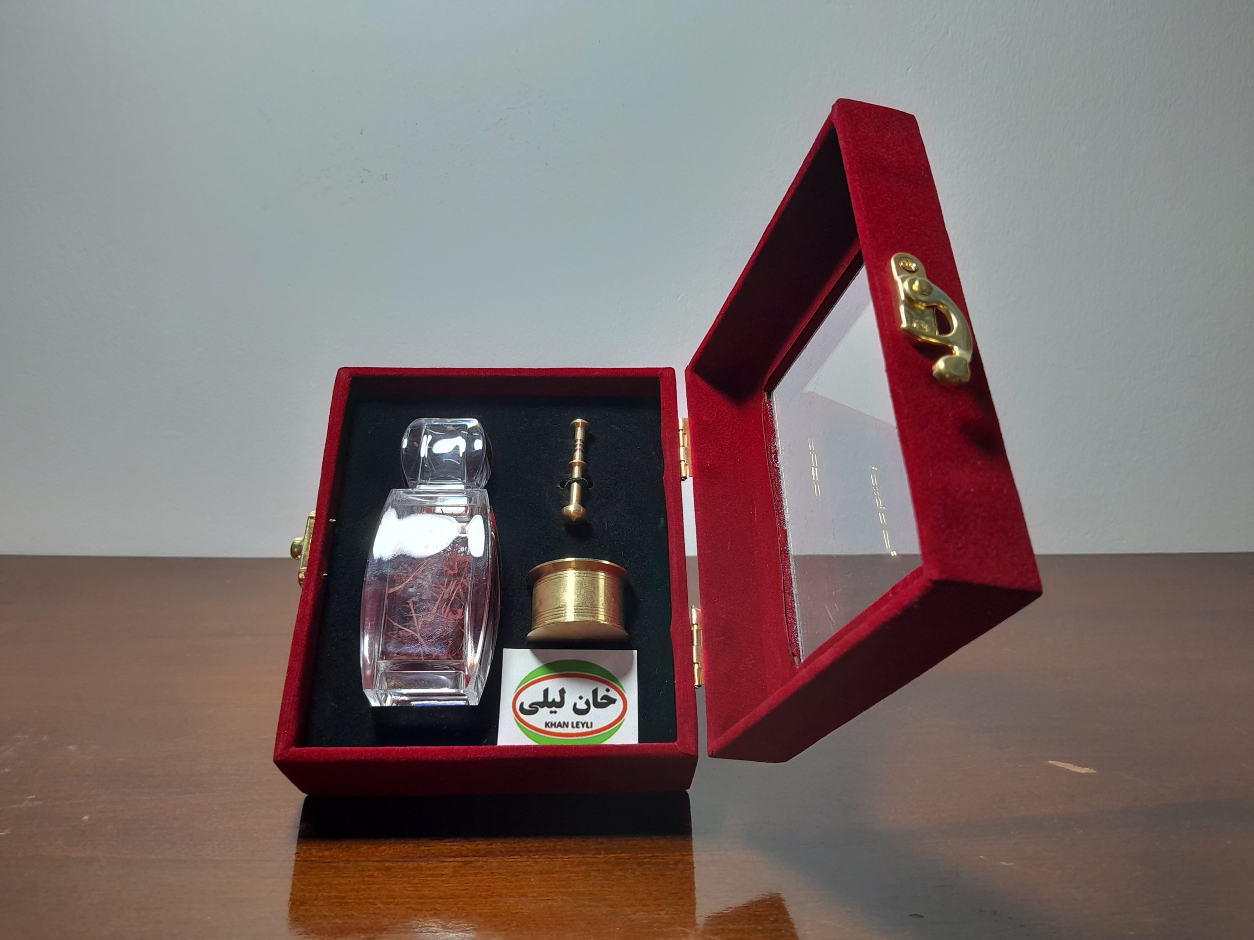 Buying saffron from reputable centers in Iran