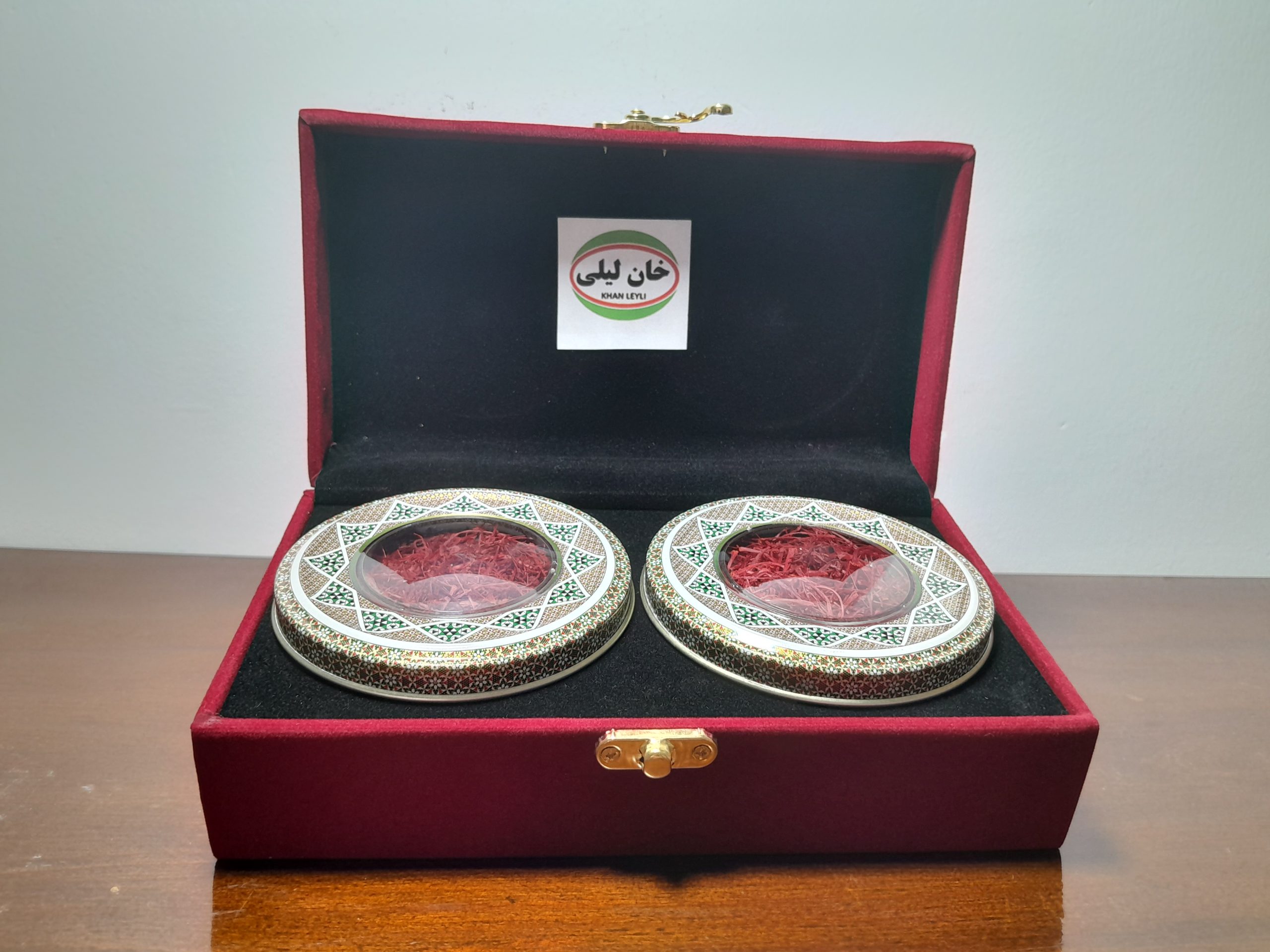 Buying wholesale saffron